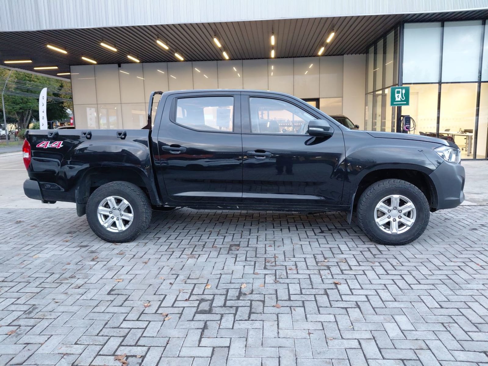 Maxus T60 2.0 Dx Diesel 4x4 Dob. Cab. Euro6 6mt 4p 2024 - Imagen 8 de 8