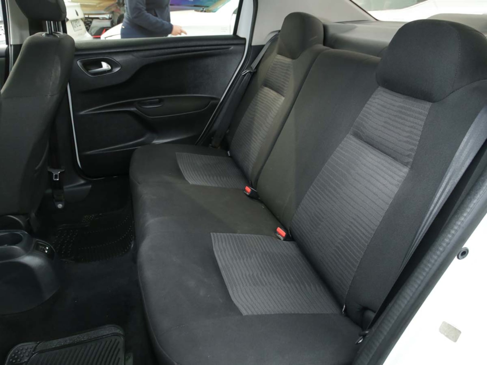 PEUGEOT 301 HDI 1.6 2019 - Imagen 11 de 13