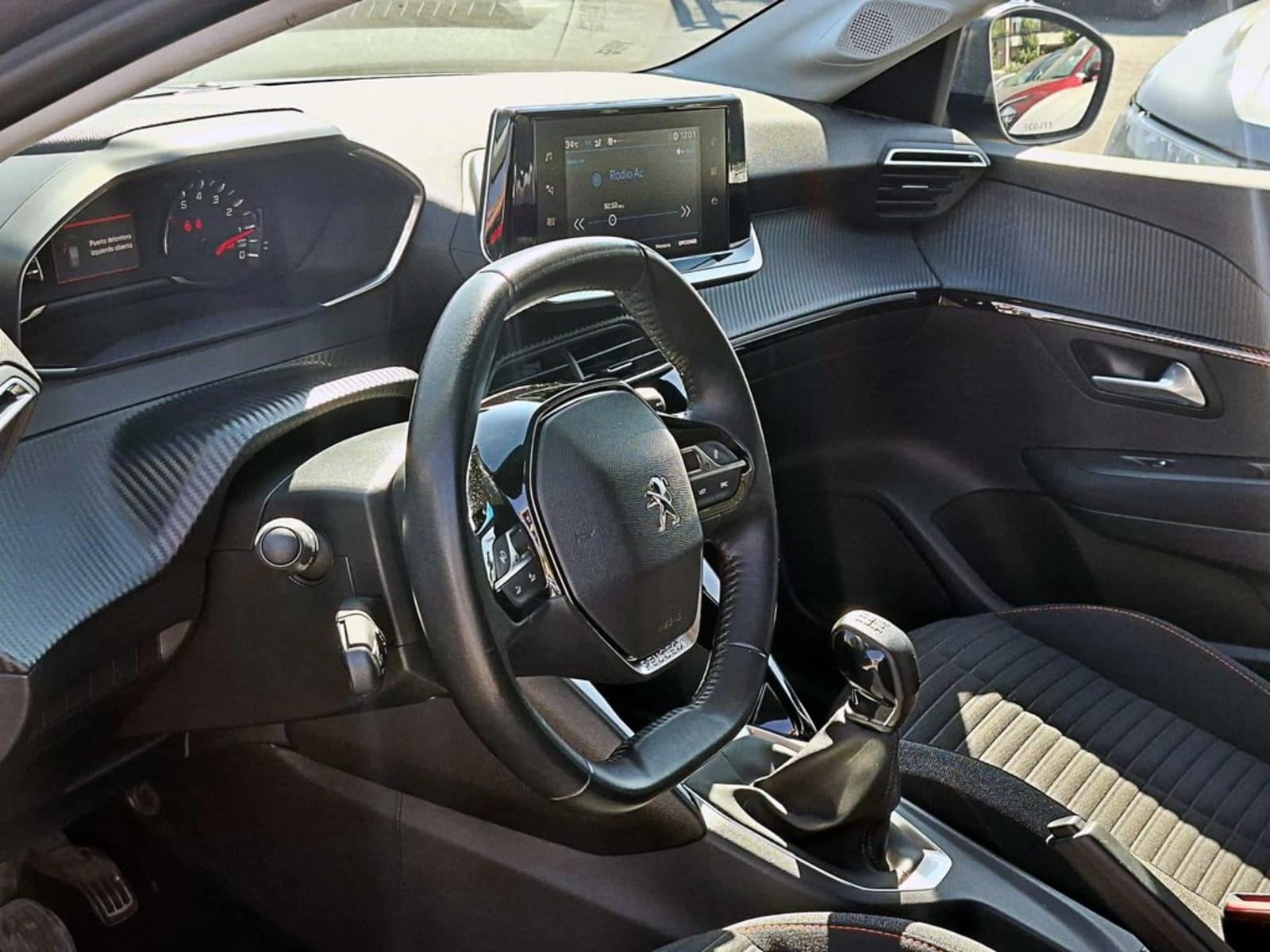 PEUGEOT 208 PURETECH 75 1.2 2022 - Imagen 8 de 18