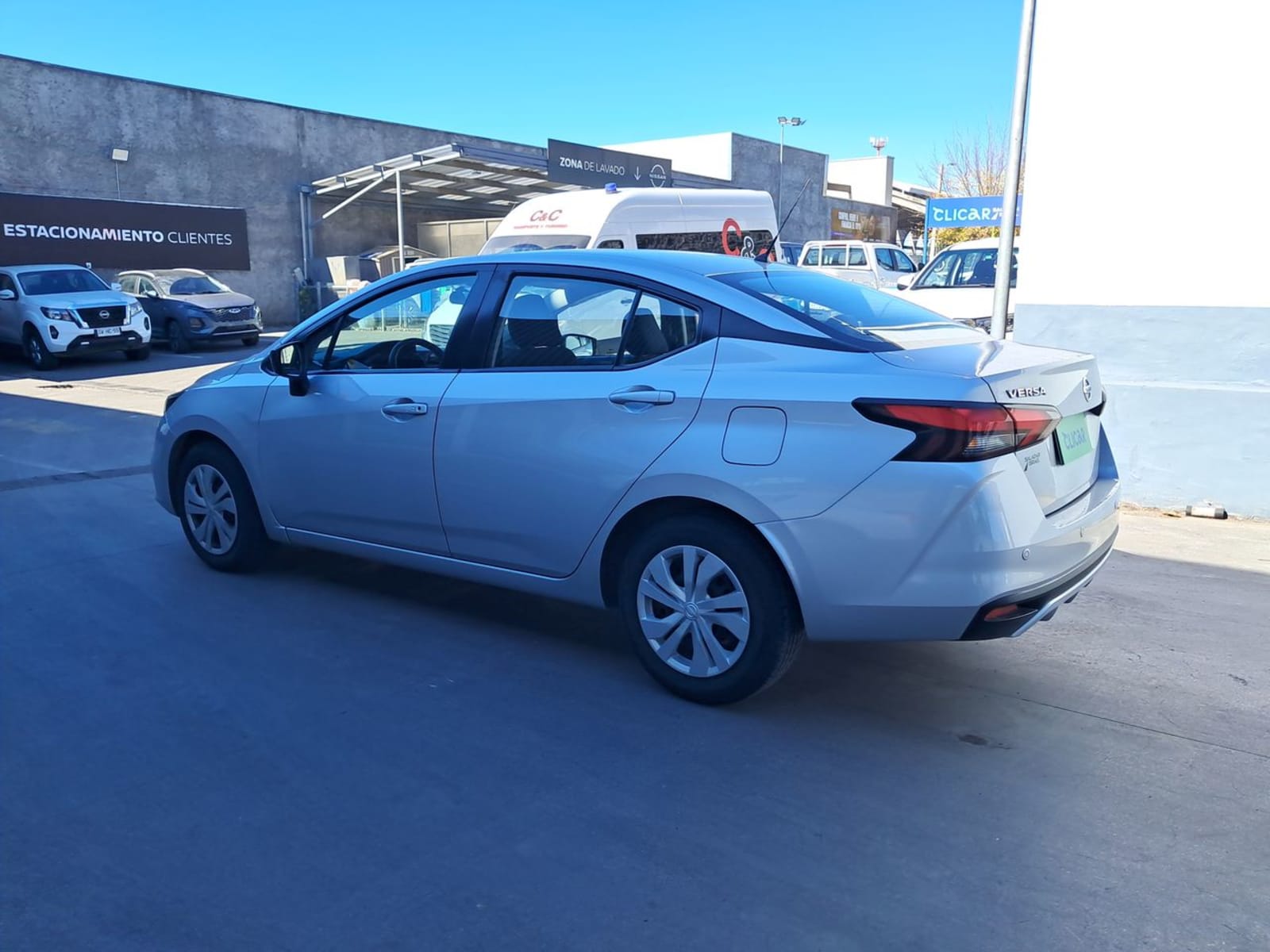 Nissan Versa 1.6 Sense 4x2 Mt 4p 2023 - Imagen 5 de 8