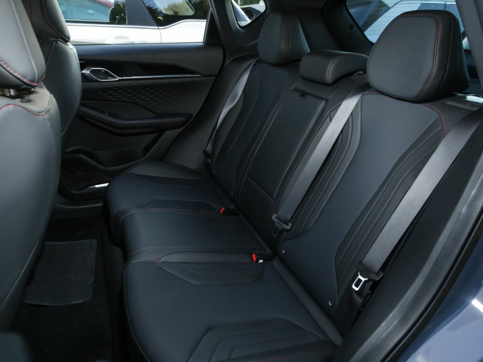 GEELY COOLRAY 1.5T SPORT DCT 2026 - Imagen 11 de 14