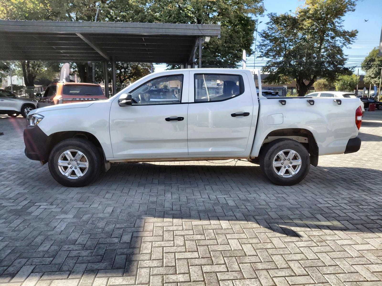 Maxus New T60 2.0 Dx Diesel 4x2 Dob. Cab. Euro6 6mt 4p 2024 - Imagen 4 de 8