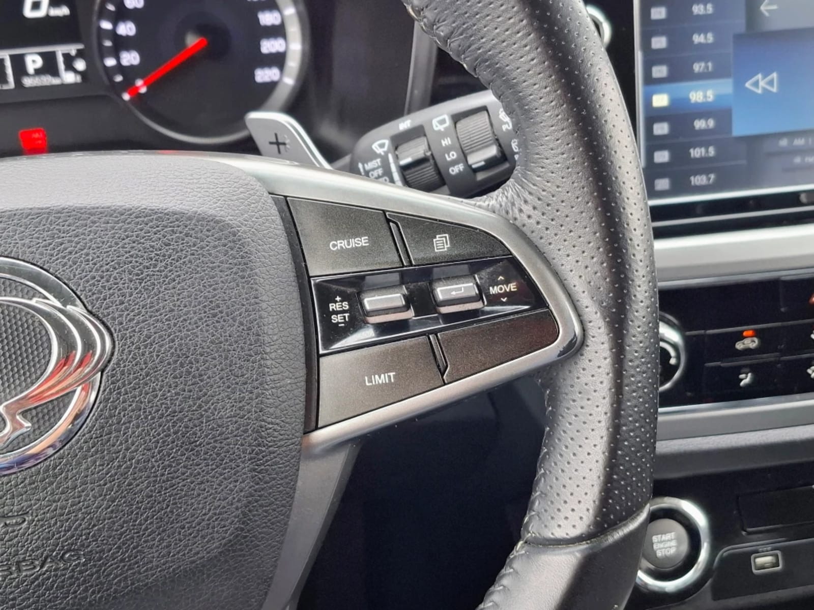 SSANGYONG KORANDO 1.6 GLX CD211 TD DIESEL 4X2 AT 5P 2023 - Imagen 16 de 20