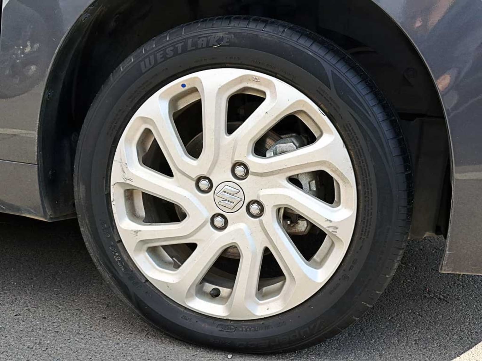 SUZUKI BALENO (IN) 1.5 GLS MT 2024 - Imagen 8 de 20