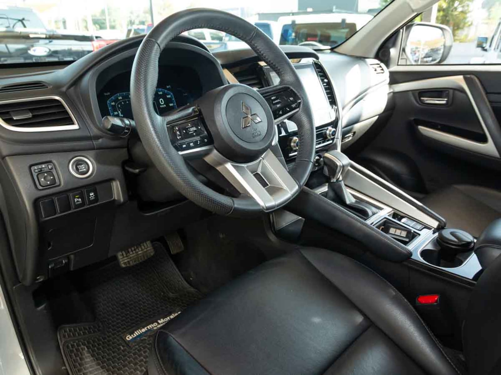 MITSUBISHI MONTERO SPORT 3.0 2WD AT 2025 - Imagen 8 de 14