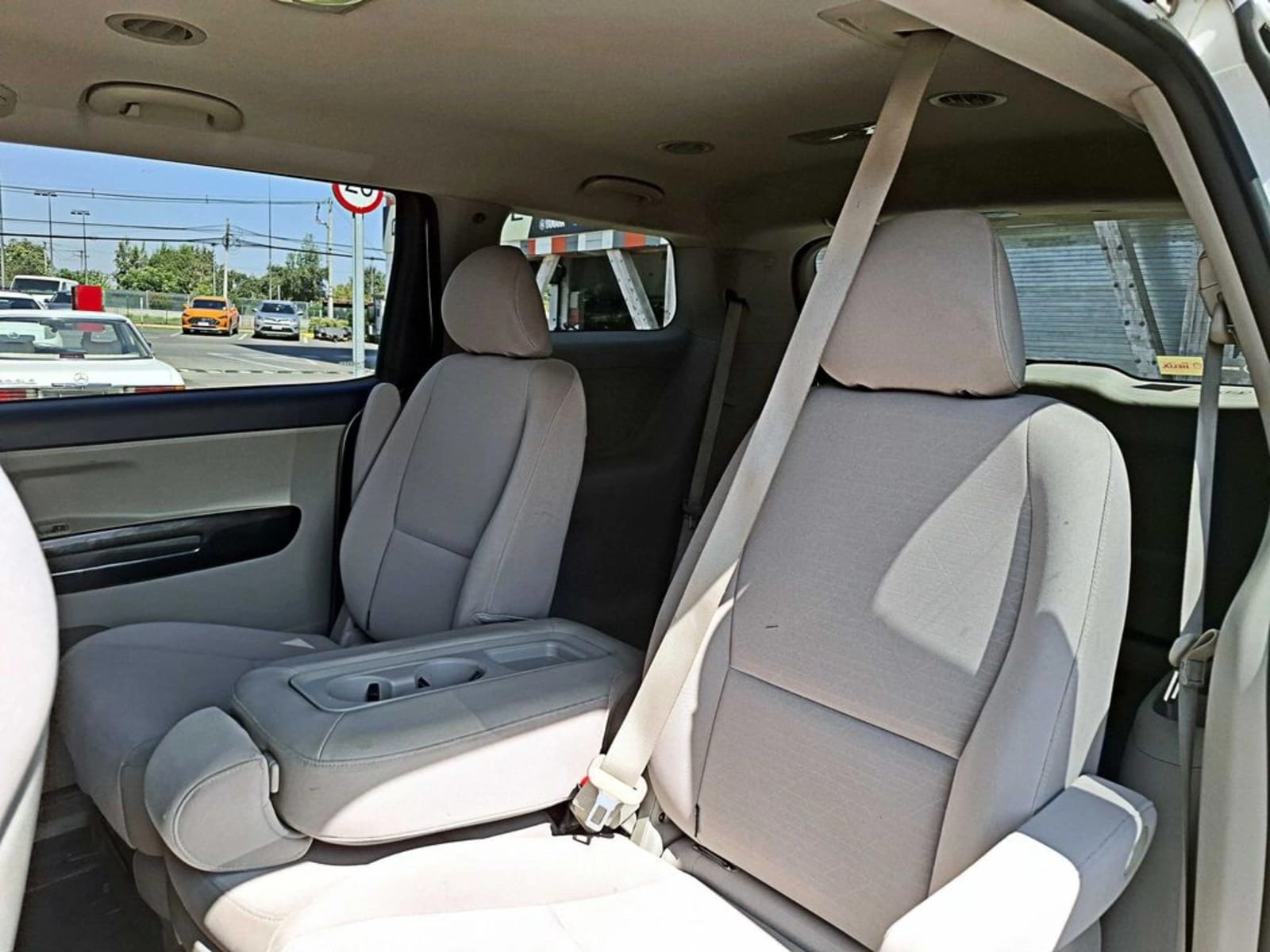 KIA CARNIVAL 3.3 EX 4X2 2020 - Imagen 11 de 19