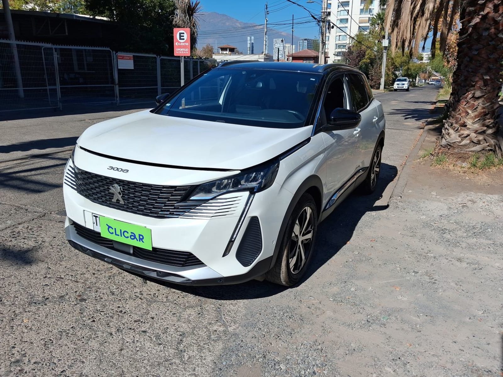 Peugeot 3008 1.5 Allure Pack Bluehdi 130 4x2 Eat8 5p 2024 - Imagen 3 de 8