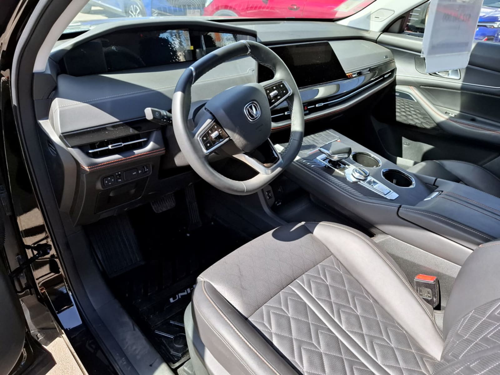 CHANGAN UNI-K 2.0 T LUXURY AT 2026 - Imagen 10 de 18