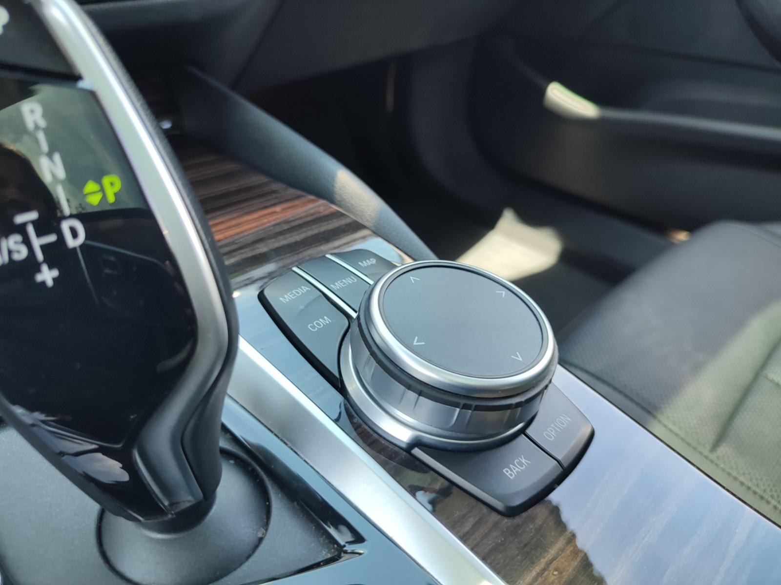 BMW 520D HERITAGE 2.0 AT 2022 - Imagen 11 de 16