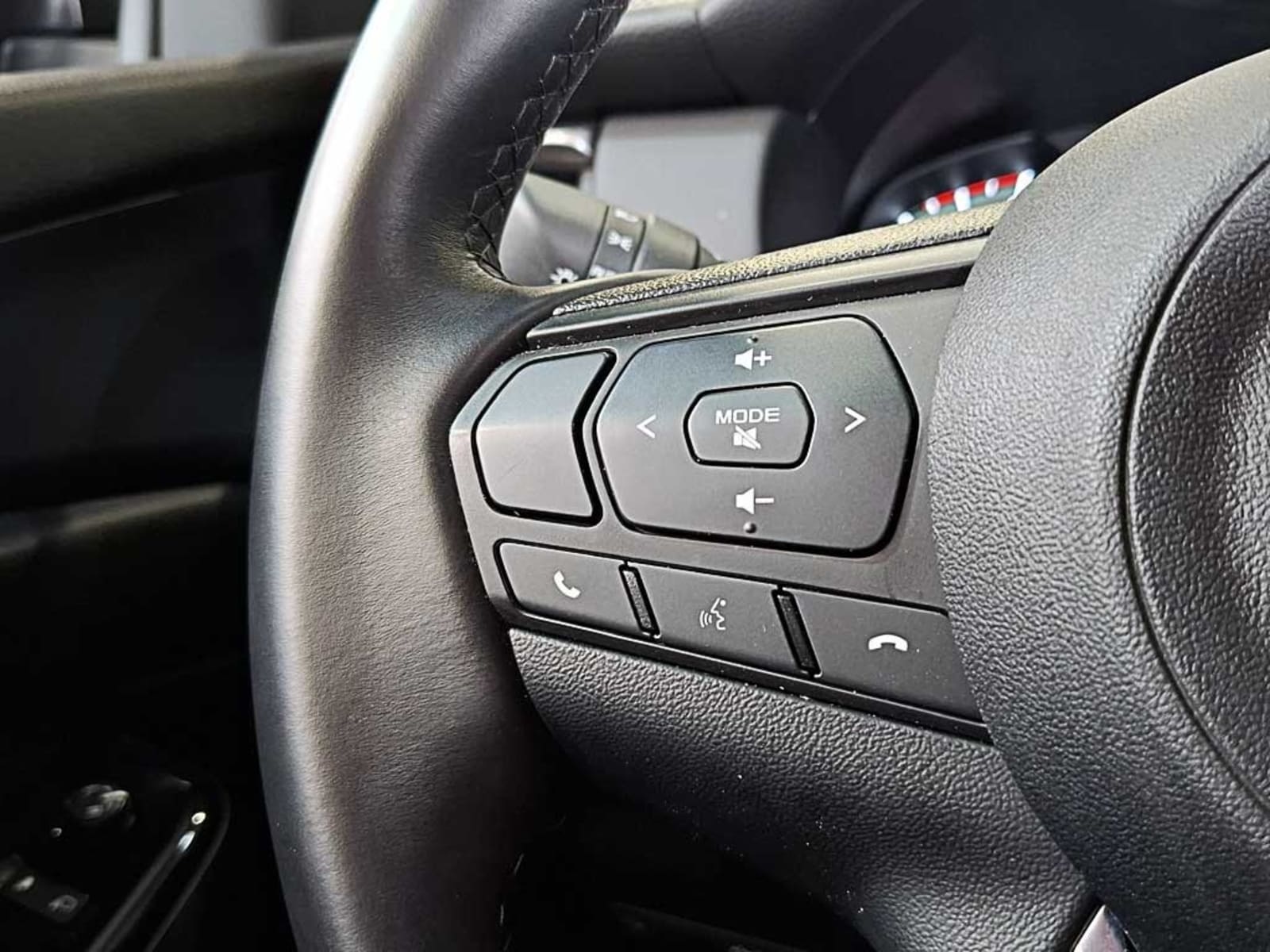 MAZDA BT-50 (IN) 3.0 DC HIGH PLUS AT 4X4 DIESEL 2025 - Imagen 16 de 20