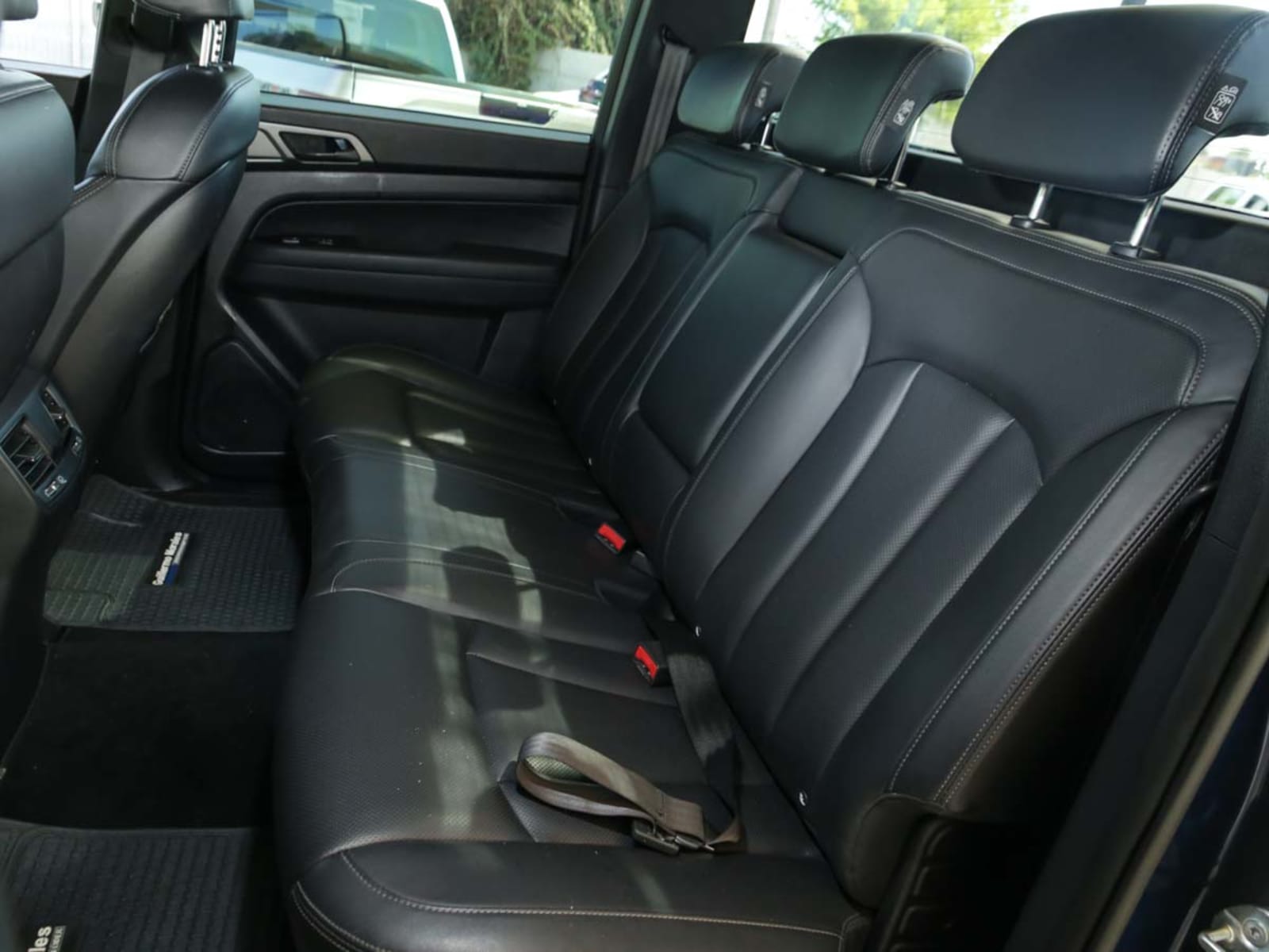 SSANGYONG GRAND MUSSO LIMITED PLUS 2.2TD 6AT 4WD 2023 - Imagen 13 de 16
