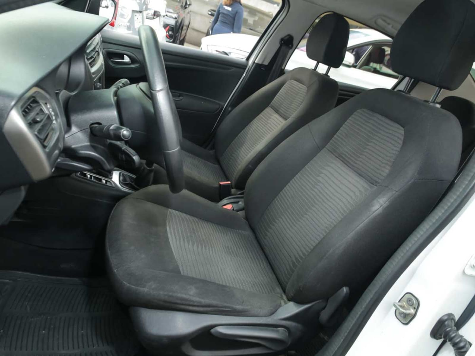 PEUGEOT 301 HDI 1.6 2019 - Imagen 10 de 13