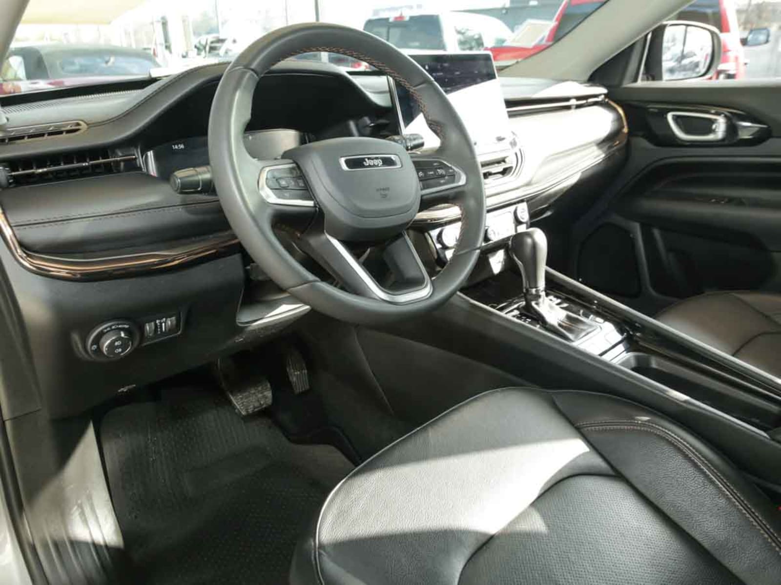 JEEP COMPASS LIMITED 1.3 AUT 2023 - Imagen 8 de 14