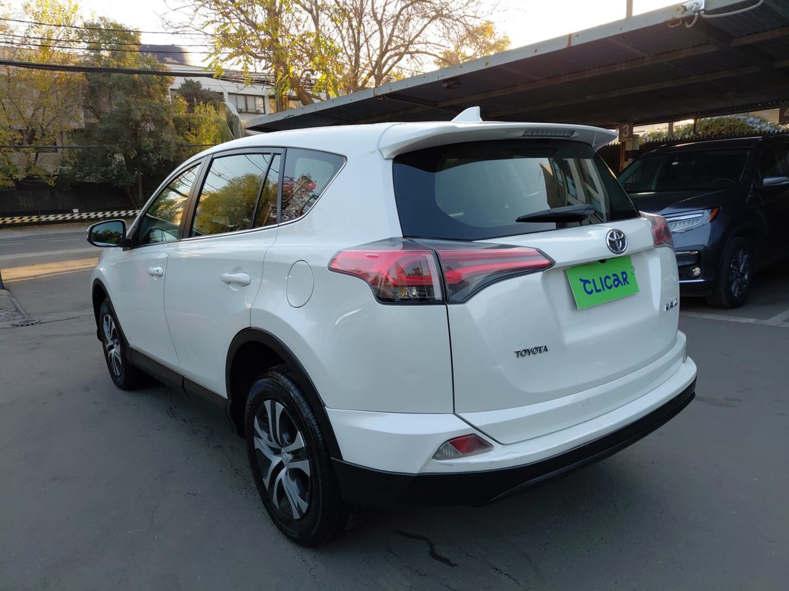 Toyota Rav 4 2.0 Lujo 4x2 Cvt At 5p 2017 - Imagen 5 de 8