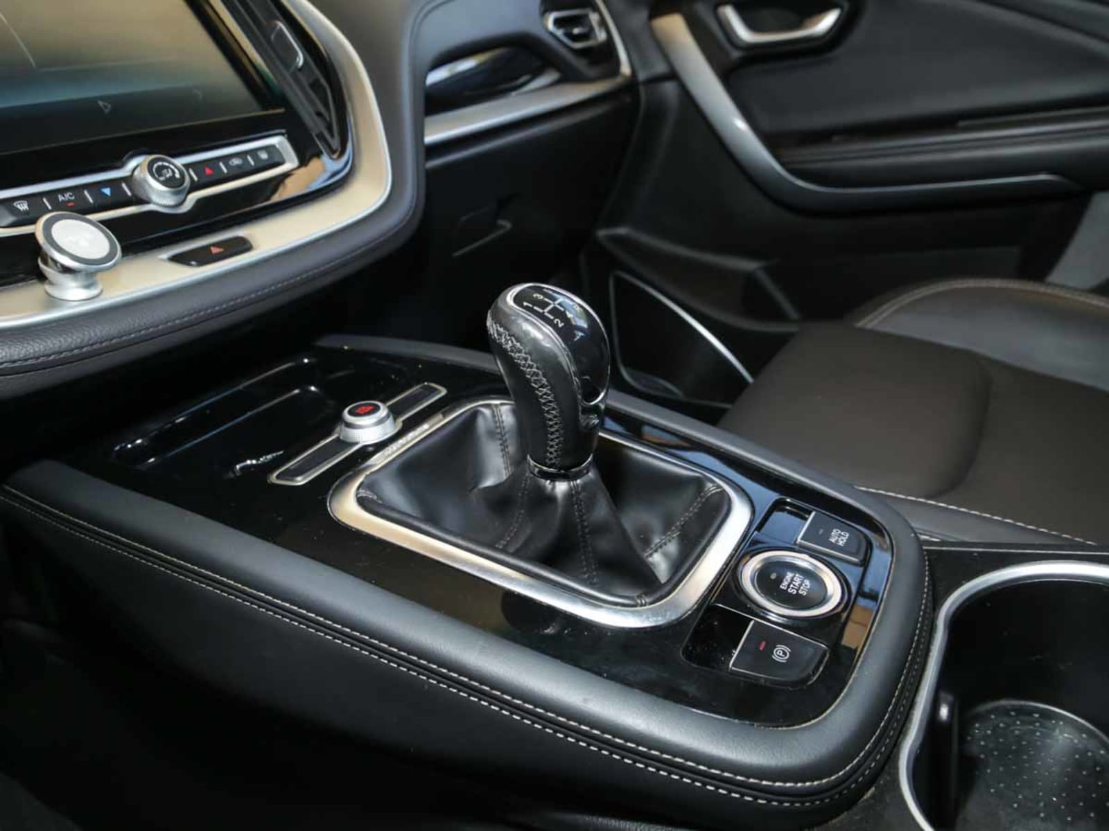 JETOUR X70 GLS 1.5 2024 - Imagen 9 de 15