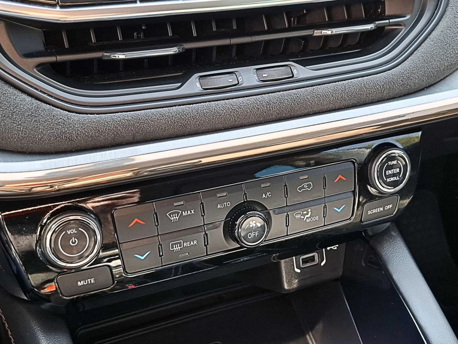 JEEP COMMANDER 1.3 LIMITED AT 2026 - Imagen 18 de 19