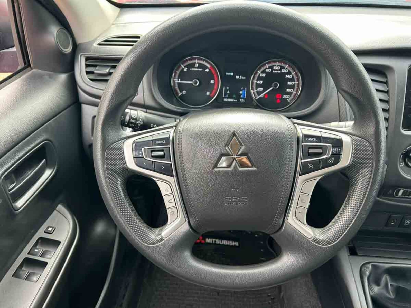 MITSUBISHI L-200 NEW KATANA CR MEC 4X2 TD E5 2024 - Imagen 14 de 16