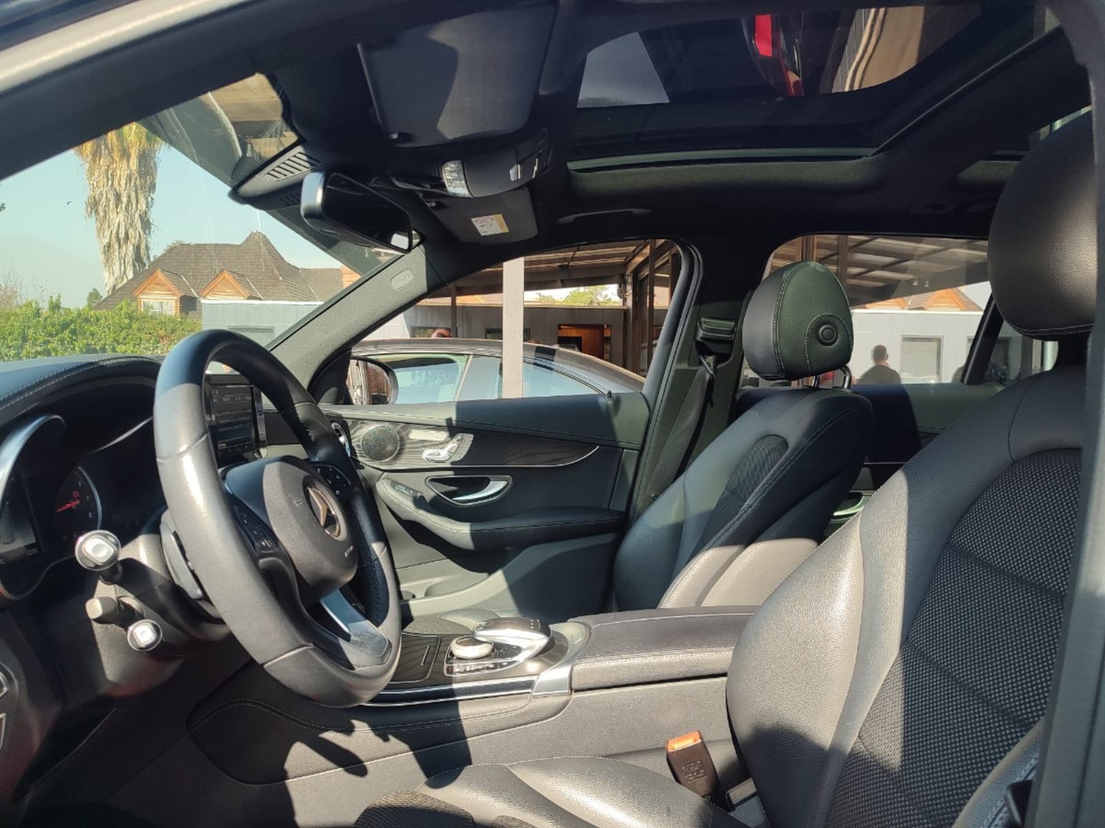 MERCEDES-BENZ GLC 300 4MATIC AUT 2018 - Imagen 12 de 18
