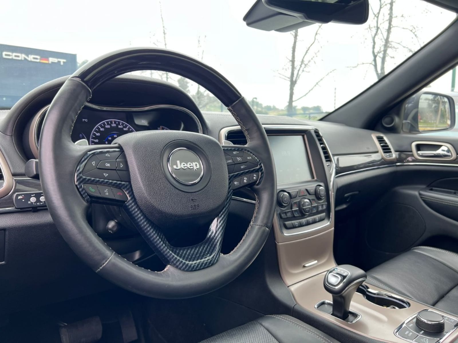 JEEP GRAND CHEROKEE OVERLAND 5.7 2016 - Imagen 9 de 20
