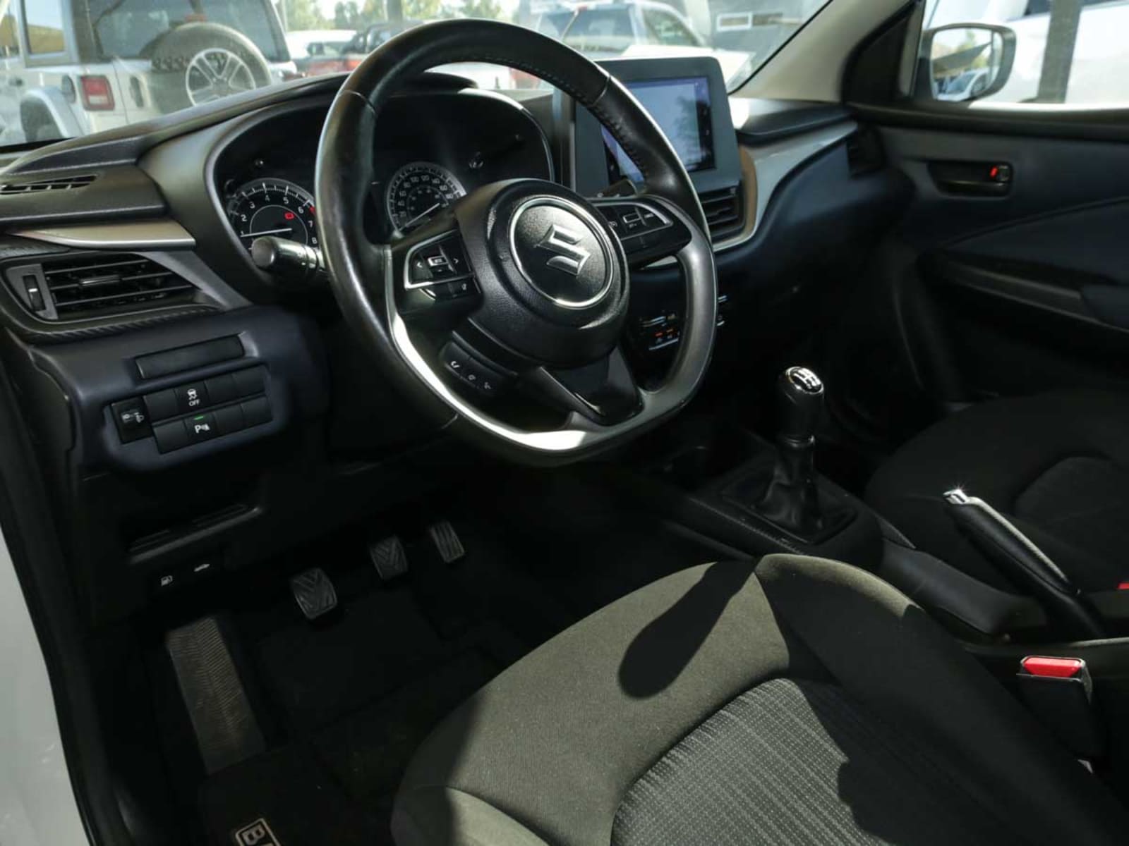 SUZUKI BALENO GLS 1.4 2023 - Imagen 8 de 13