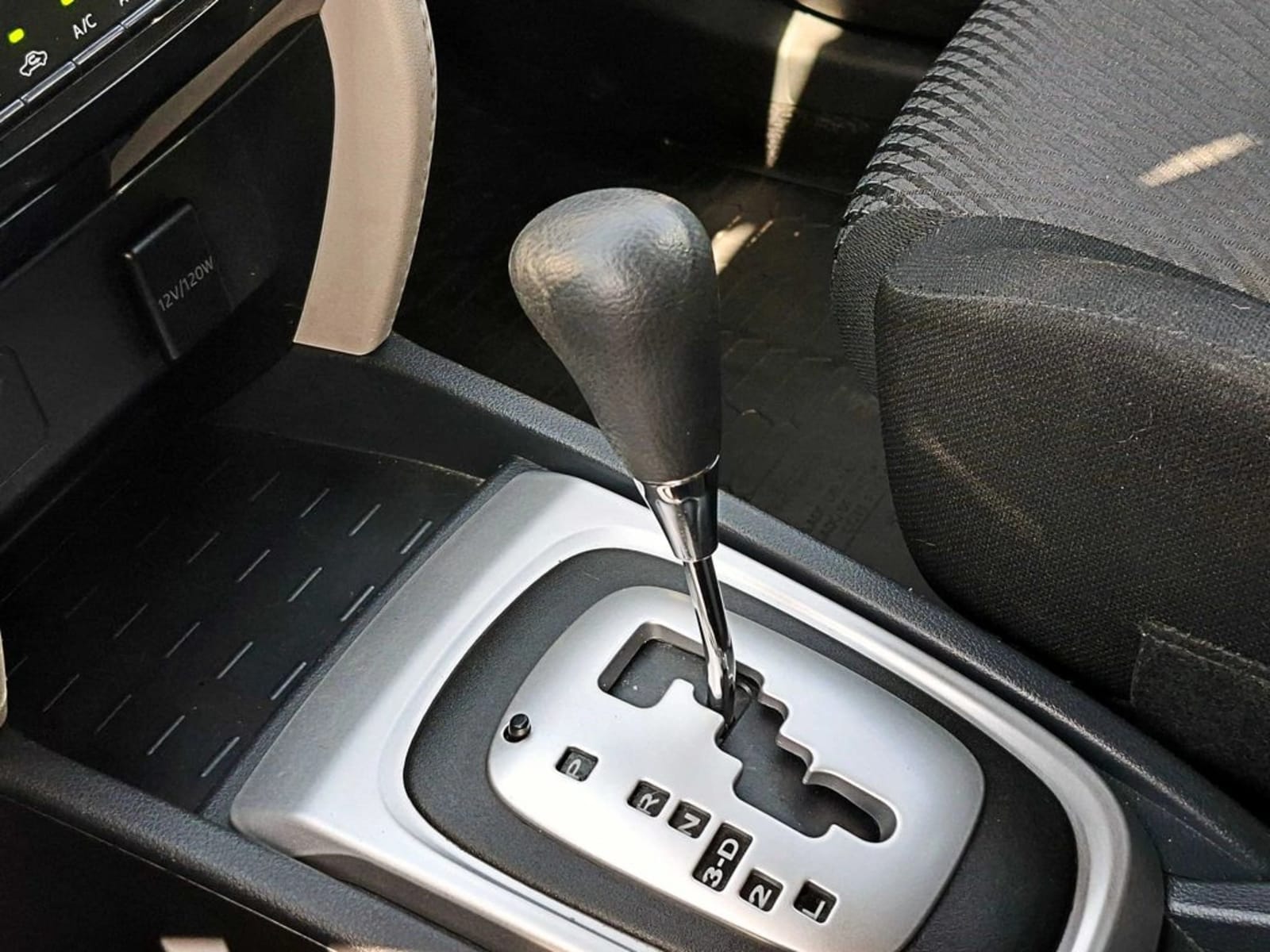 TOYOTA RUSH 1.5 XLI 4X2 AT 5P 2023 - Imagen 18 de 18