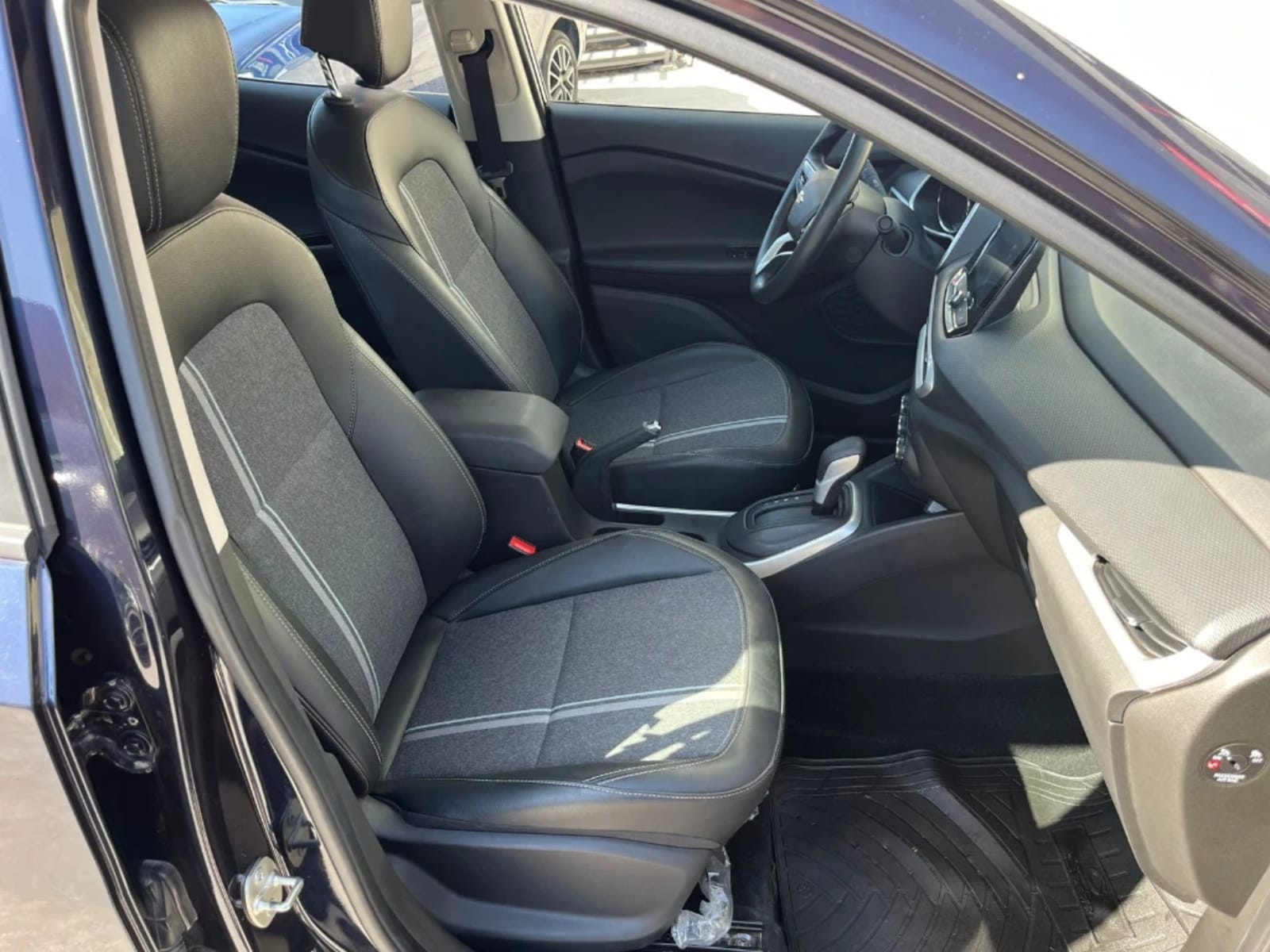 CHEVROLET TRACKER 1.2T LTZ R 4X2 AT 5P 2025 - Imagen 9 de 14