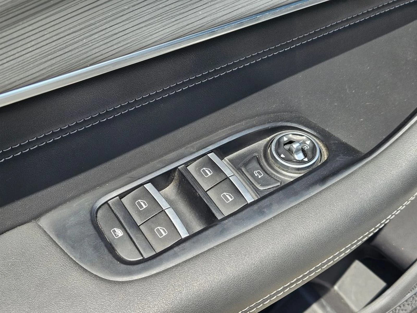 CHERY TIGGO 8 PRO 2.0 TGDI GLX PRO MAX AWD AT 5P 2024 - Imagen 17 de 20