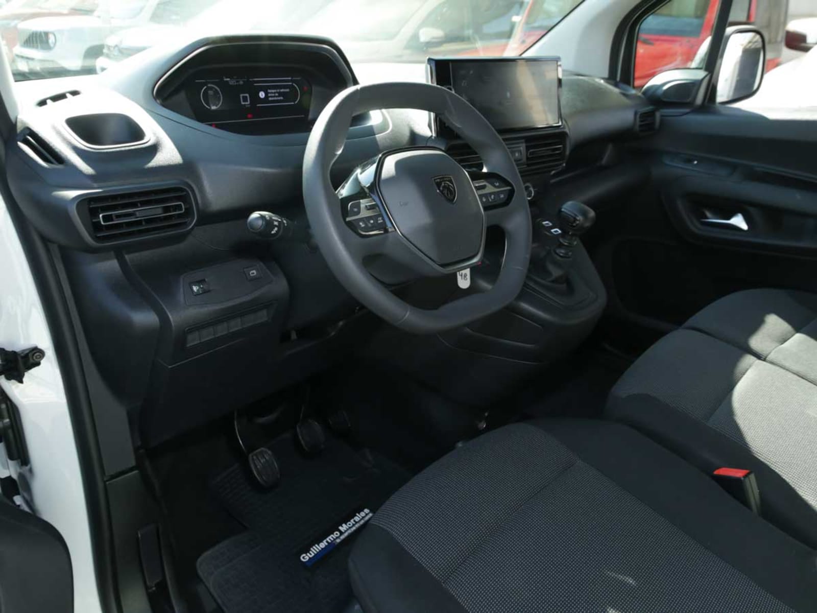 PEUGEOT PARTNER MCA L1 DIESEL 100HP MT 2026 - Imagen 8 de 12