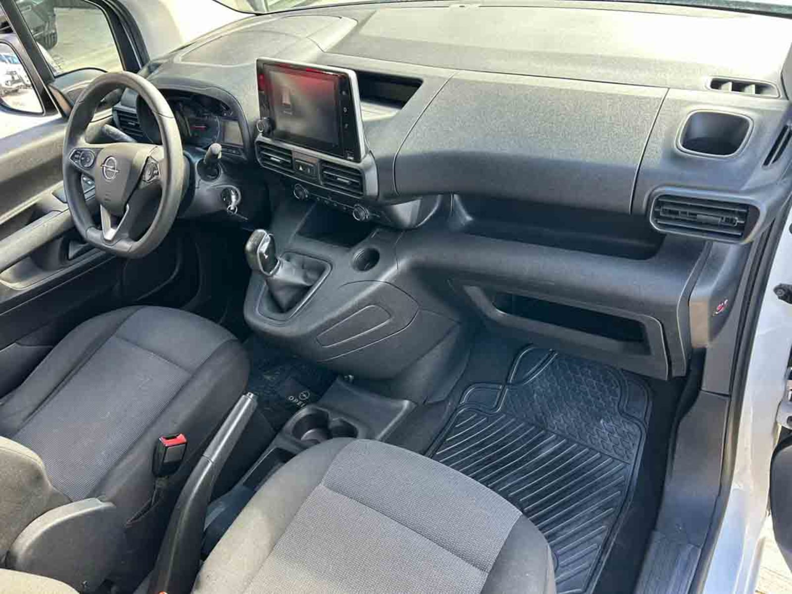 OPEL COMBO 1,6 TD 2023 - Imagen 10 de 16