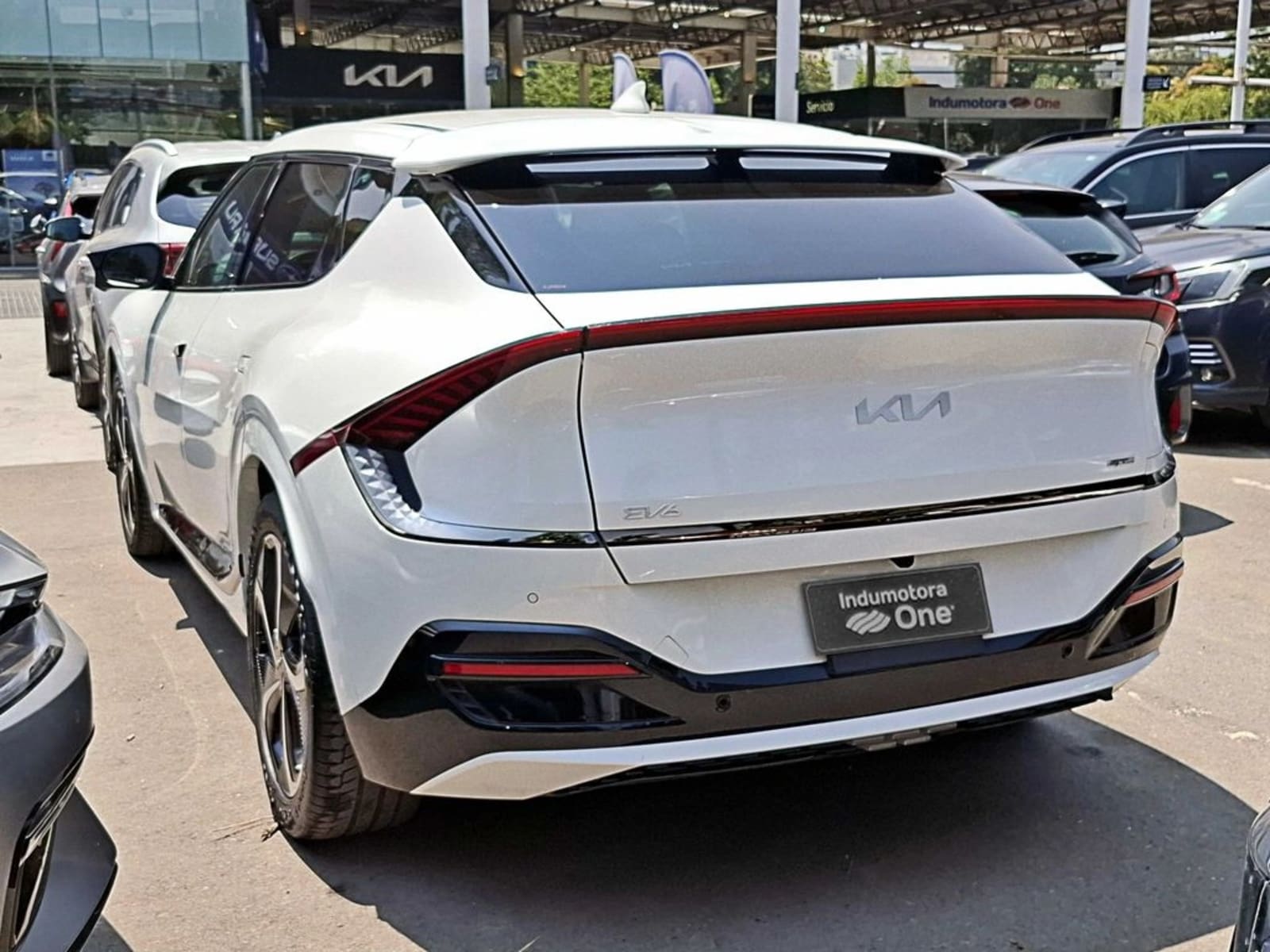 KIA EV6 GT LINE 4X4 AT 2024 - Imagen 8 de 17