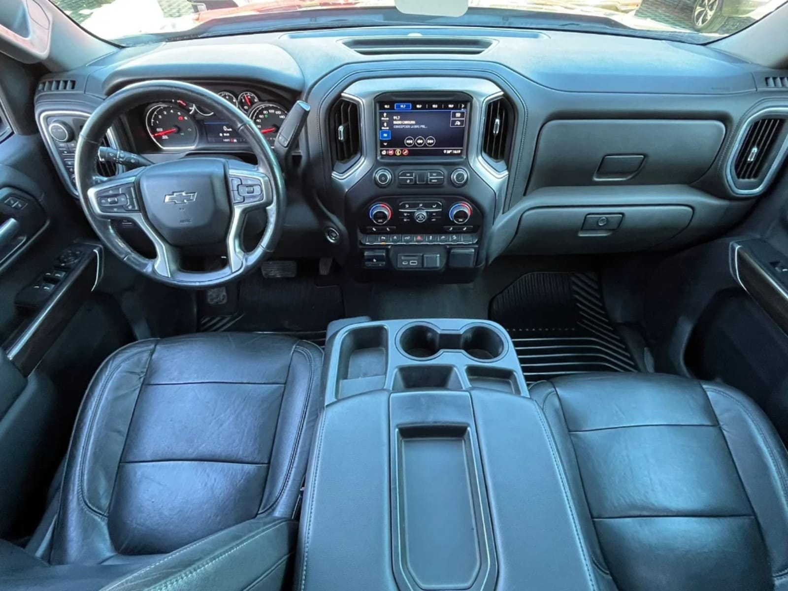 CHEVROLET SILVERADO 5.3 LT TRAILBOSS Z71 4X4 AT 4P 2021 - Imagen 14 de 20