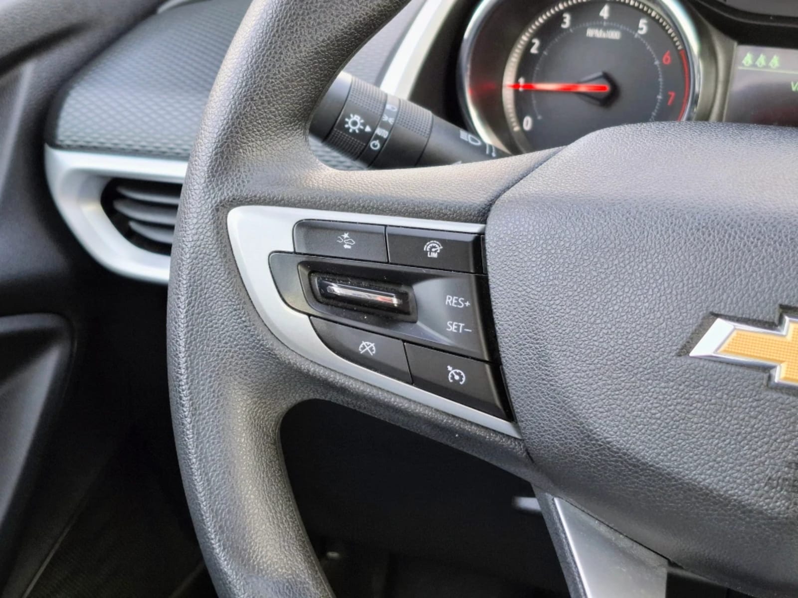 CHEVROLET TRACKER 1.2T LTZ R 4X2 AT 5P 2025 - Imagen 13 de 20