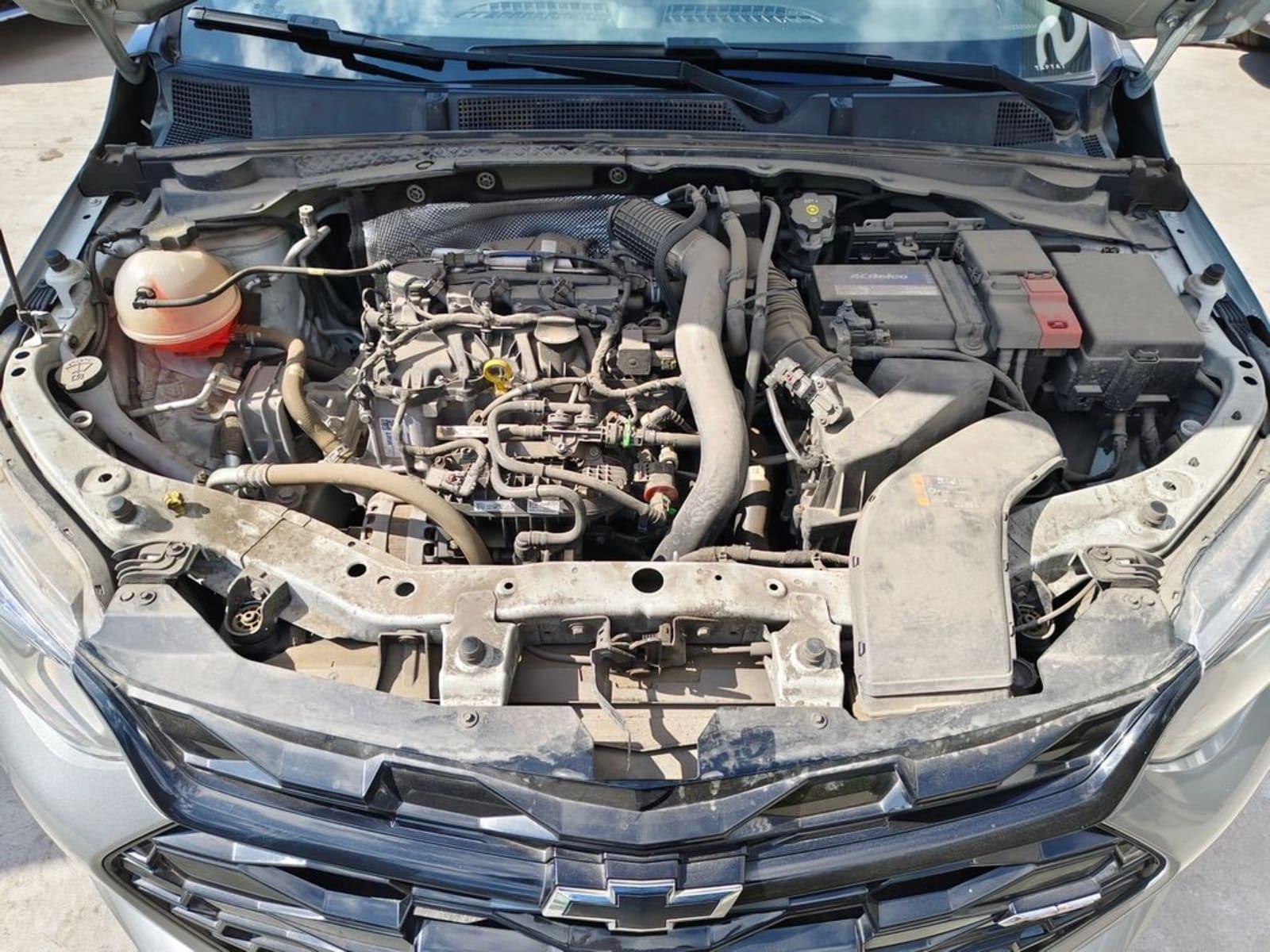 CHEVROLET ONIX 1.0T RS R 4X2 HB MT 5P 2024 - Imagen 10 de 20