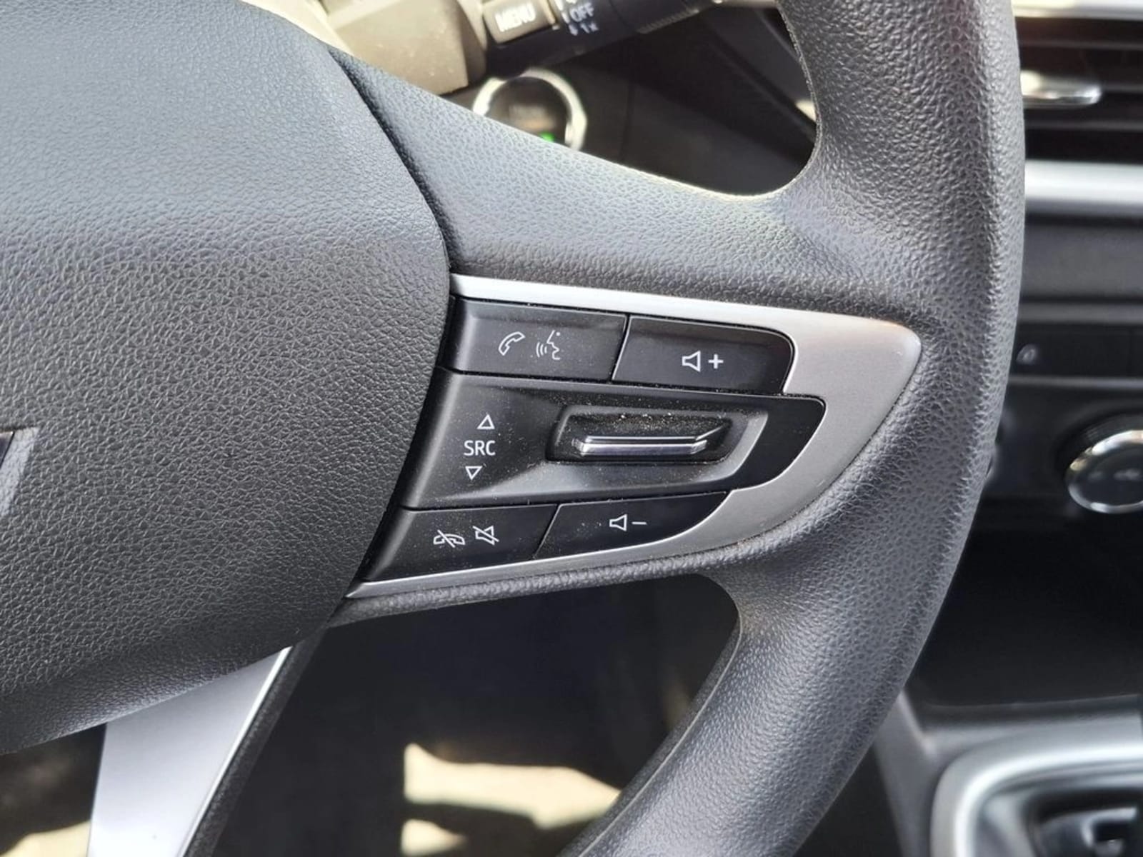 CHEVROLET TRACKER 1.2T LTZ R 4X2 AT 5P 2025 - Imagen 16 de 20