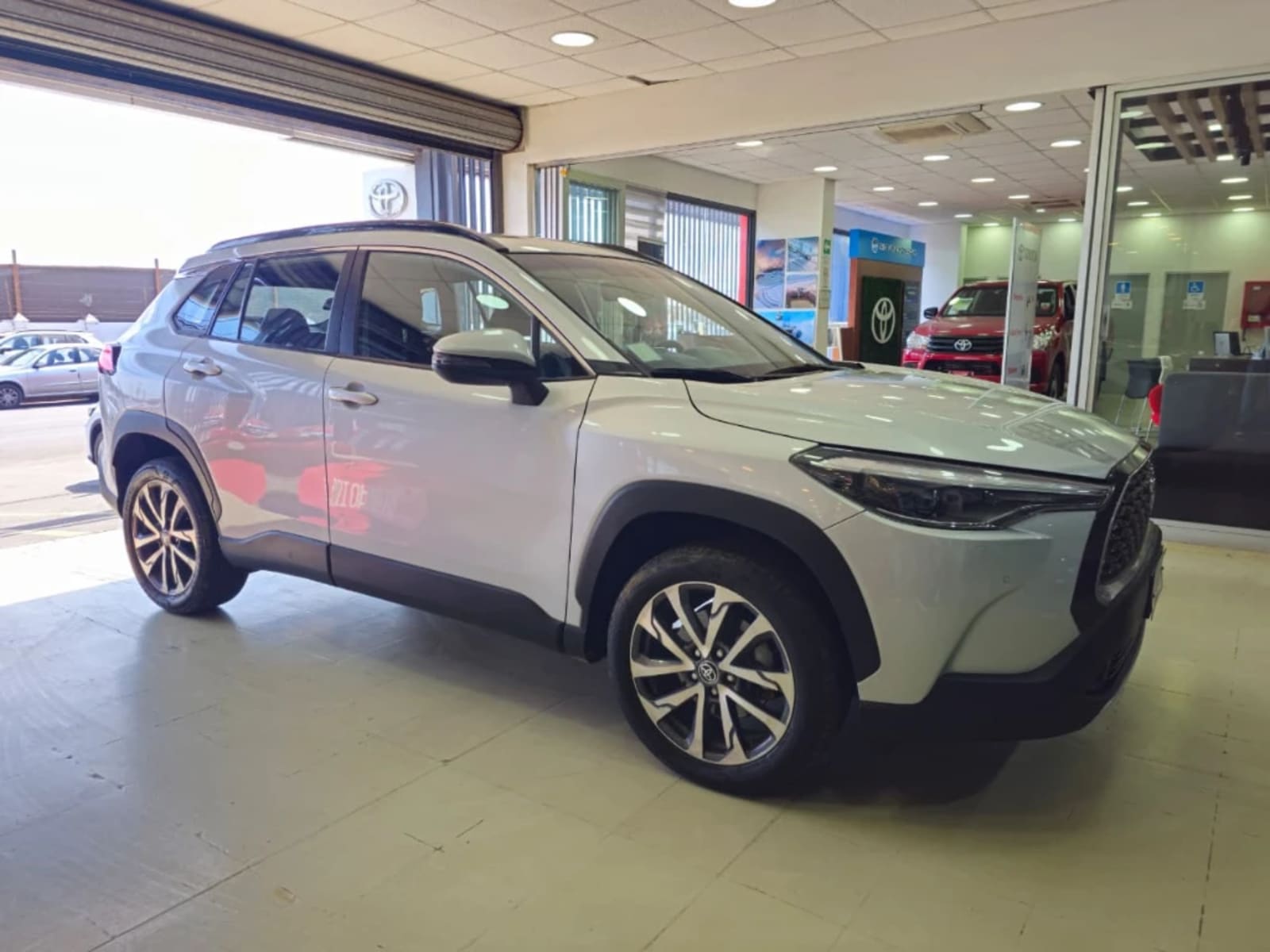TOYOTA COROLLA CROSS 2.0 SEG 4X2 CVT AT 5P 2023 - Imagen 3 de 20
