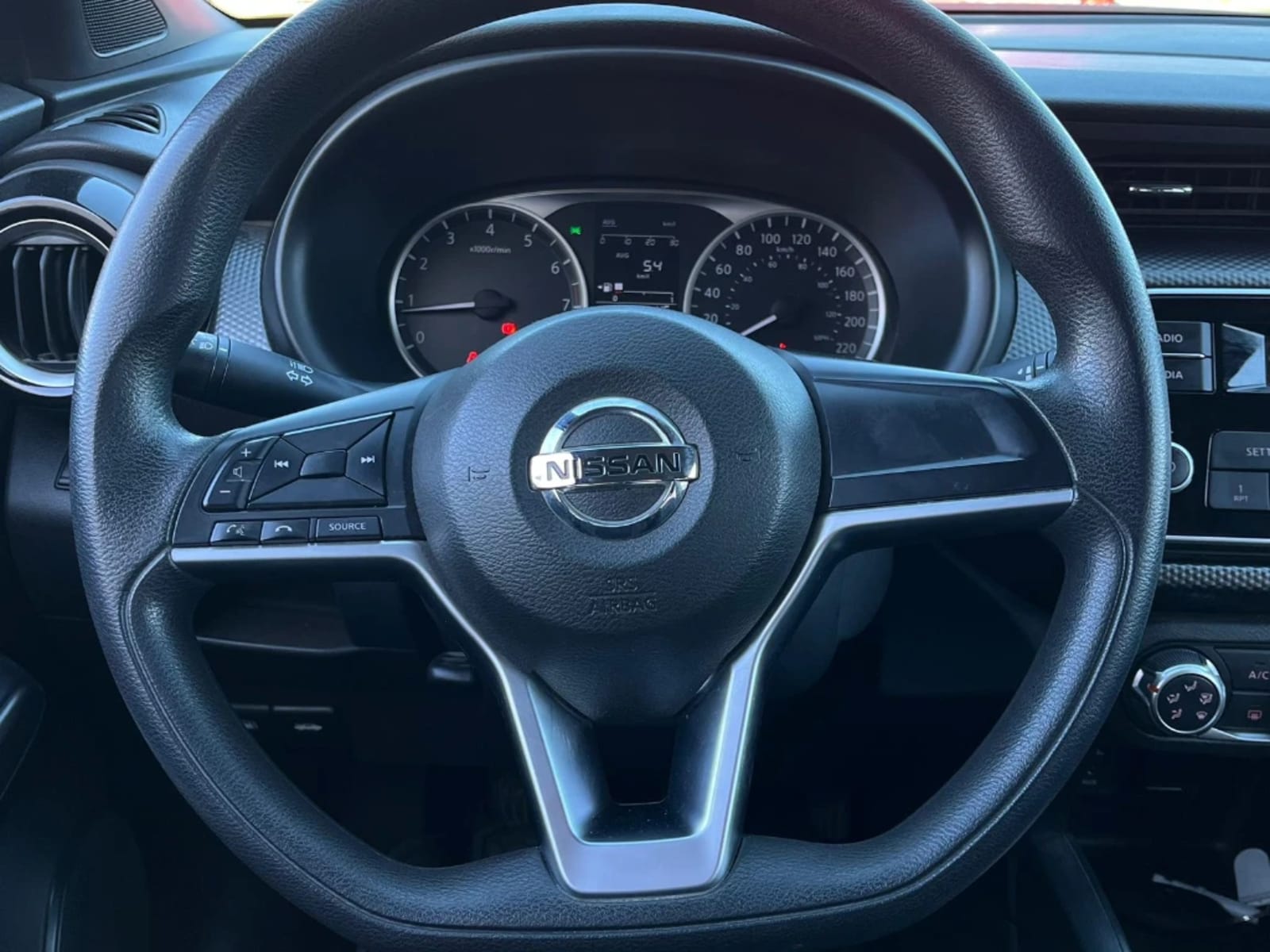 NISSAN KICKS 1.6 SENSE 4X2 MT 5P 2020 - Imagen 17 de 20