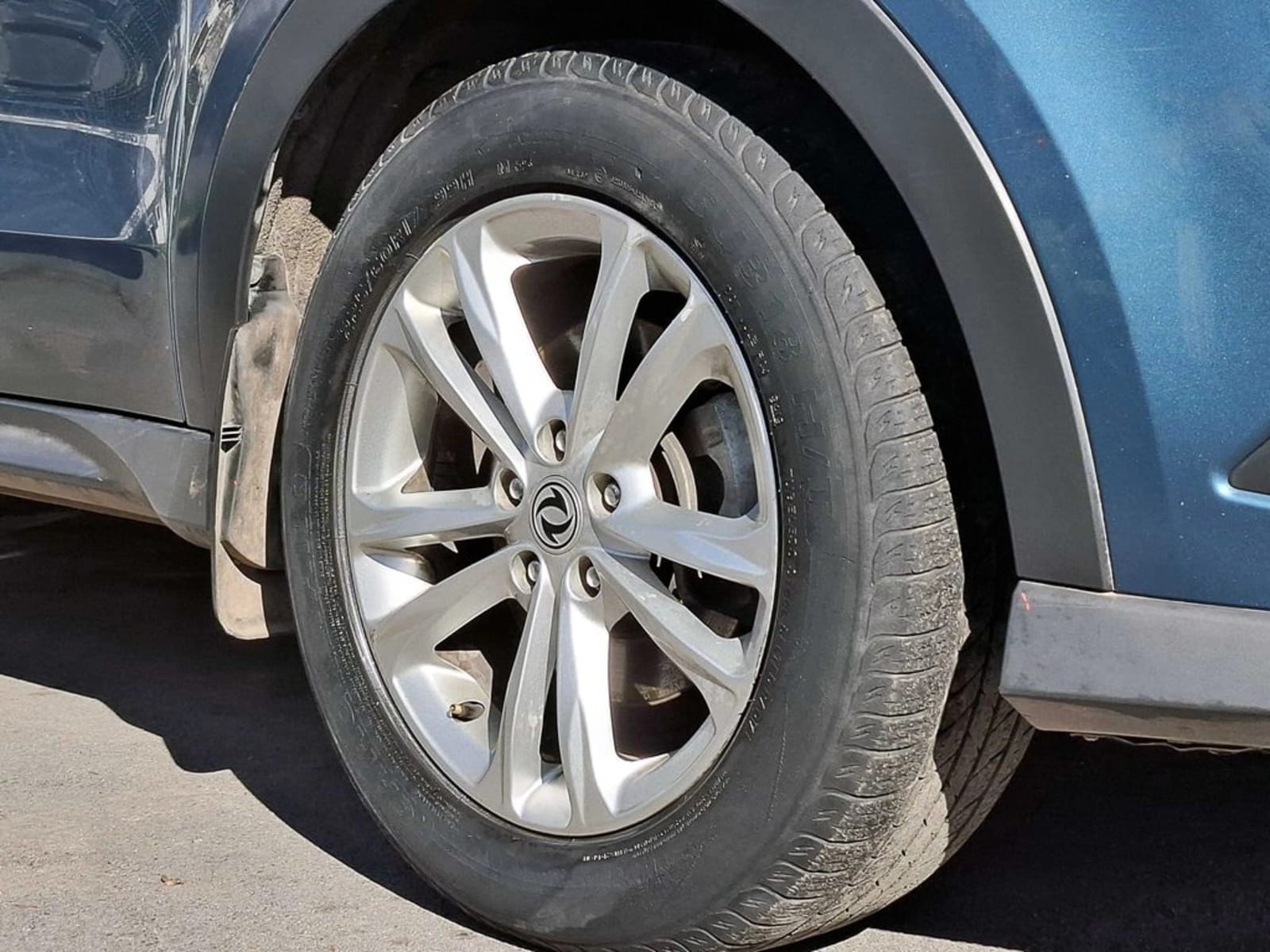 DFSK SUV 580 1.5 2020 - Imagen 3 de 16