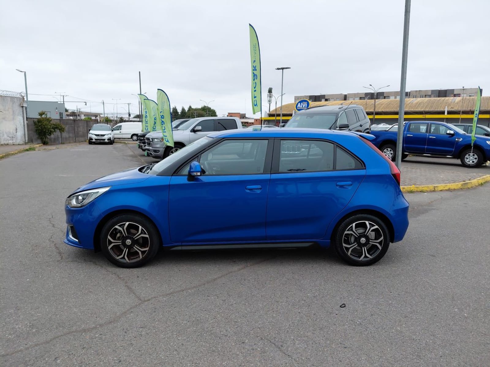 Mg Mg 3 1.5 Comfort 4x2 Hb Mt 5p 2022 - Imagen 3 de 8