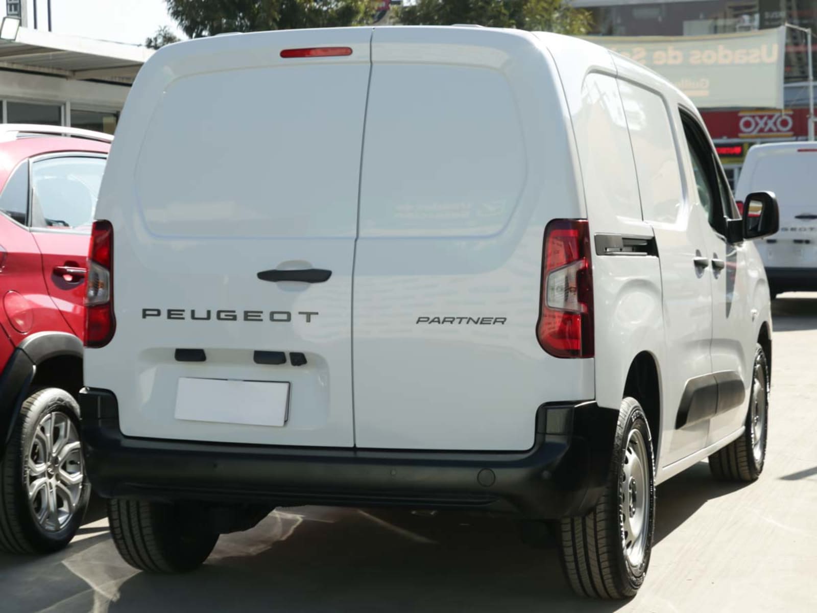 PEUGEOT PARTNER MCA L1 DIESEL 100HP MT 2026 - Imagen 6 de 12