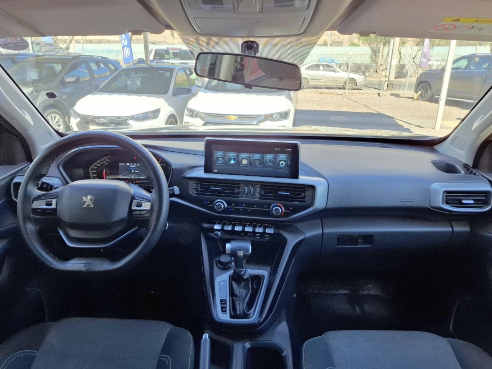 PEUGEOT LANDTREK 2.2 ACTION4 BLUEHDI DIESEL 4X4 180HP AT 4P 2024 - Imagen 20 de 20