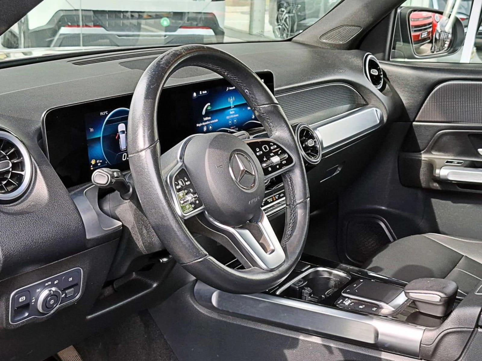MERCEDES-BENZ GLB 200 AT 2023 - Imagen 8 de 17