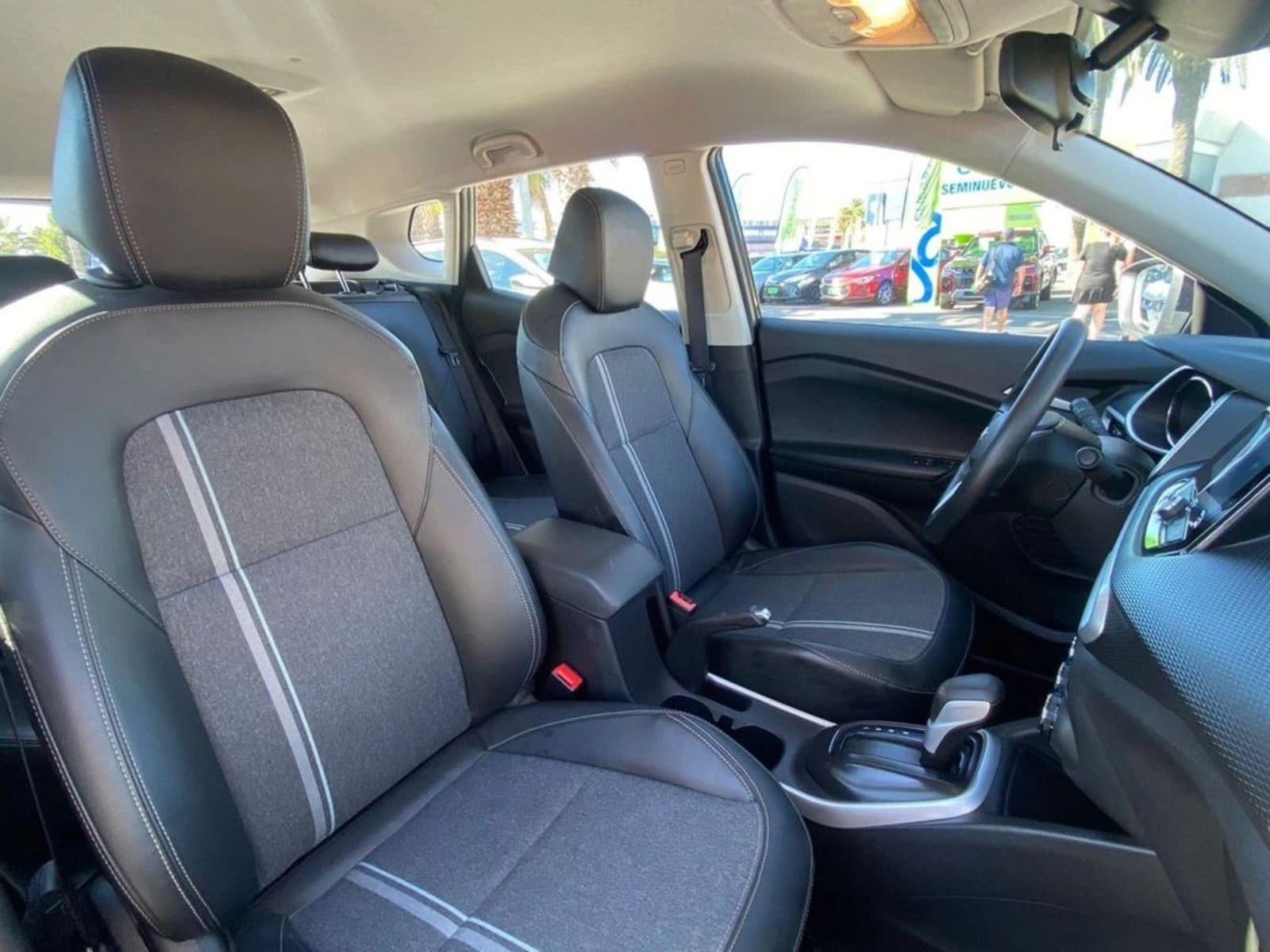 CHEVROLET TRACKER 1.2T LTZ R 4X2 AT 5P 2025 - Imagen 13 de 20