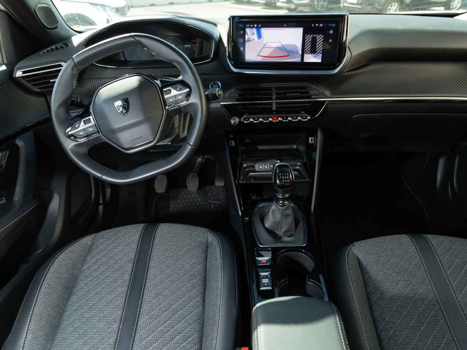 PEUGEOT NUEVO 2008 ALLURE PURETECH 130 2025 - Imagen 12 de 13