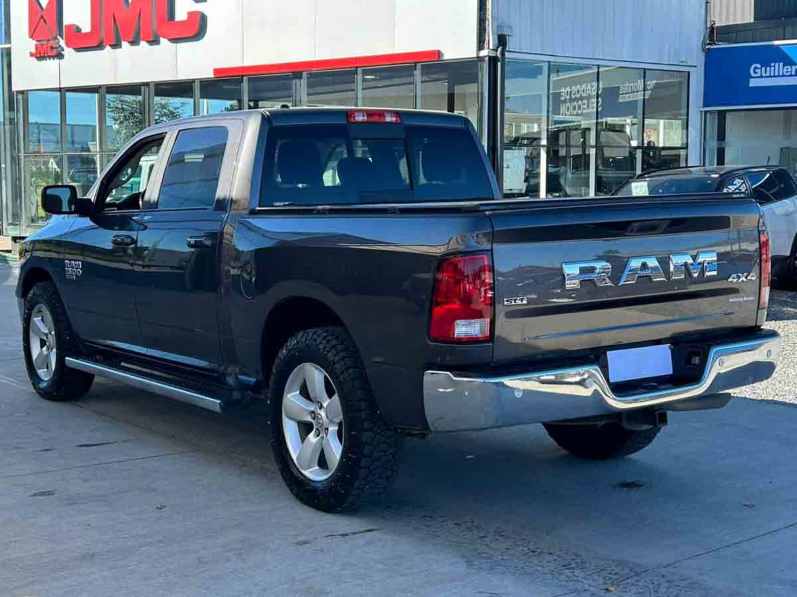 RAM 1500 SLT 4X4 3.6 AUT 2021 - Imagen 4 de 14