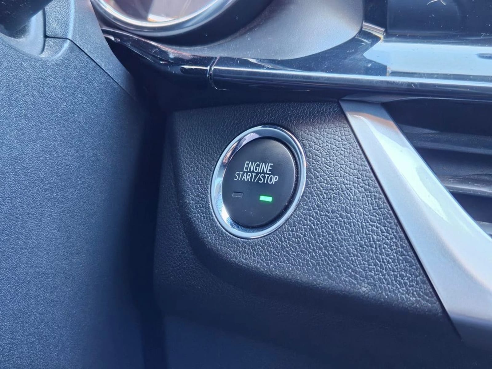 CHEVROLET MONTANA 1.2T PREMIER S 4X2 MT 4P 2024 - Imagen 20 de 20
