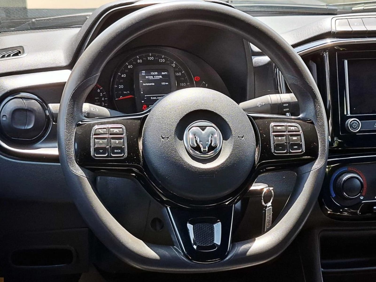RAM 700 BIGHORN CD 1.4 2023 - Imagen 9 de 14