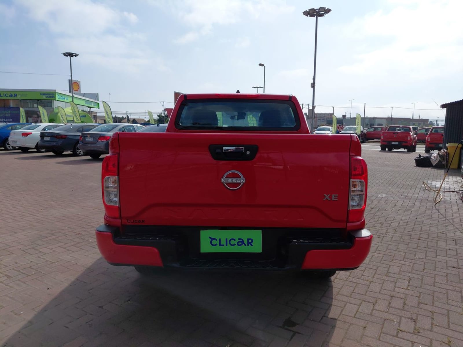 Nissan Navara 2.3d Xe Diesel 4x2 Dob.cab. Mt 4p 2024 - Imagen 6 de 8