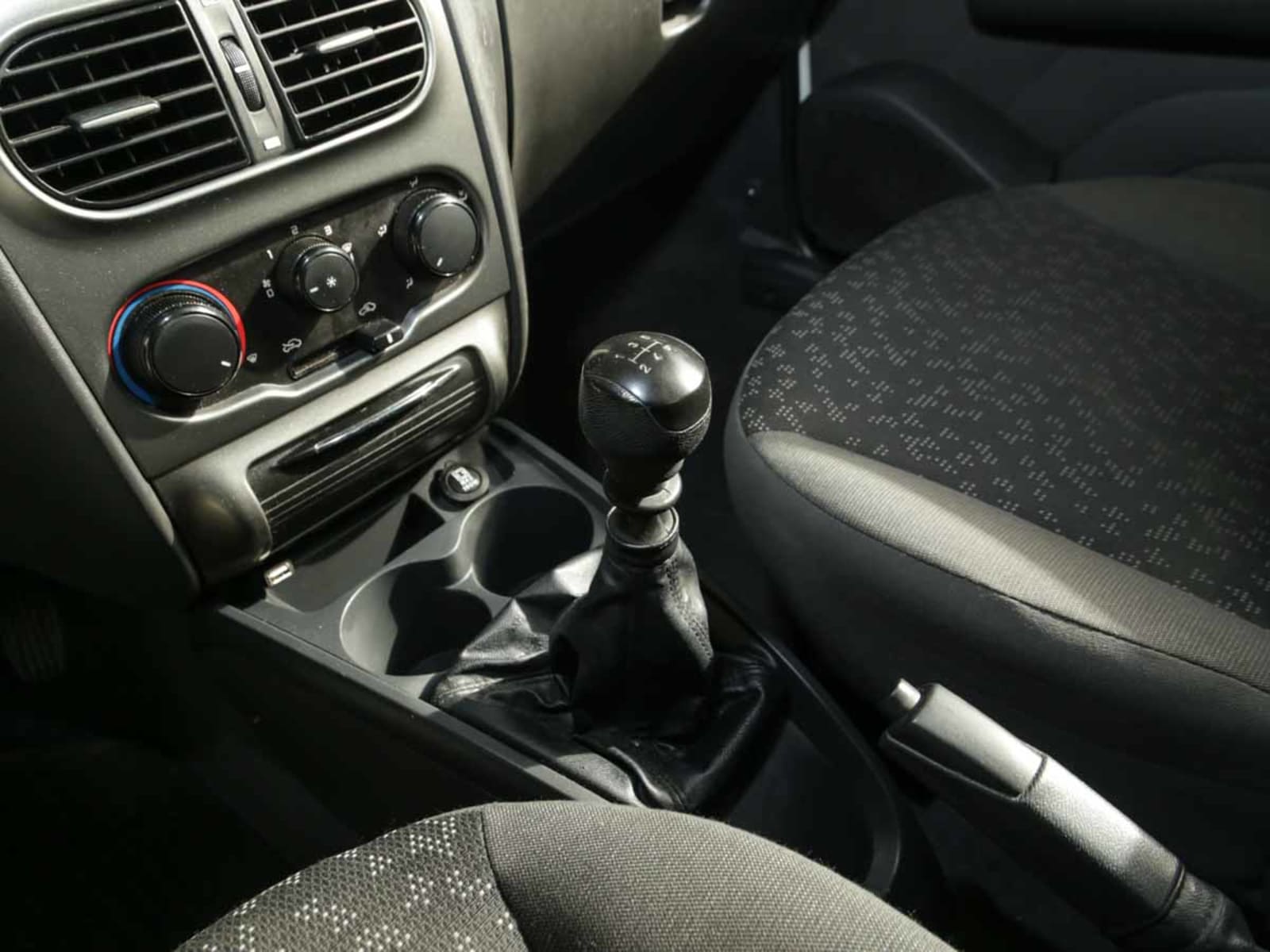 FIAT STRADA TREKKING DCAB 1.4 2017 - Imagen 10 de 14