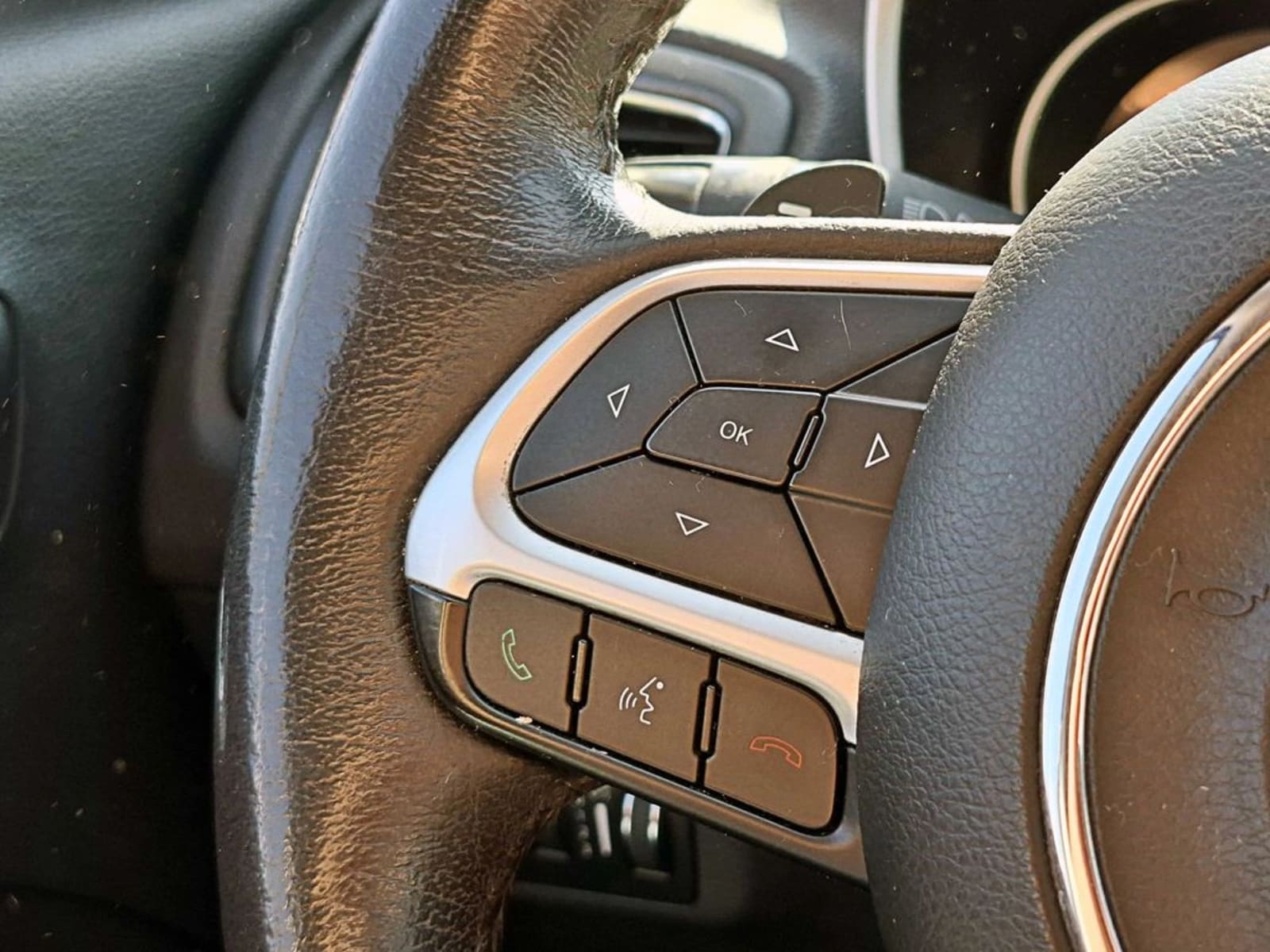 JEEP COMPASS 2.4 LONGITUDE 4X4 5P 2019 - Imagen 15 de 20