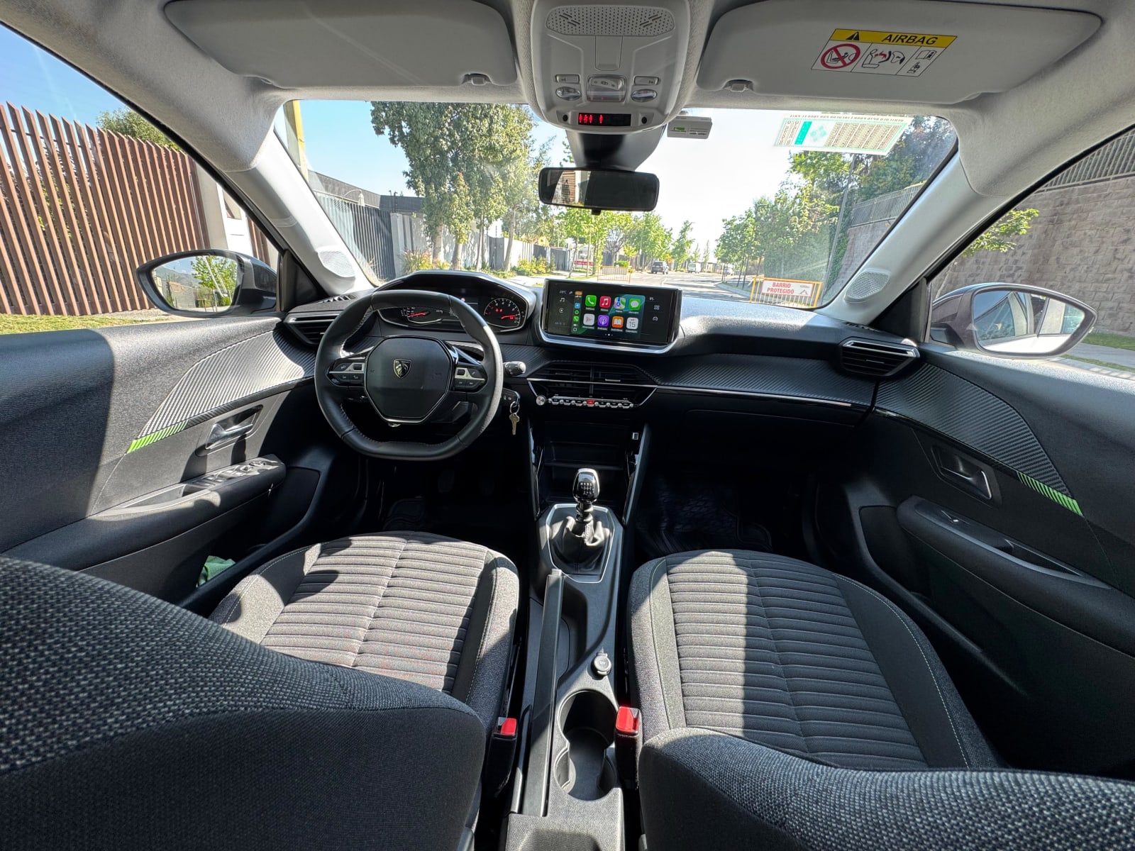 PEUGEOT 208 ALLURE PACK 2024 - Imagen 15 de 20